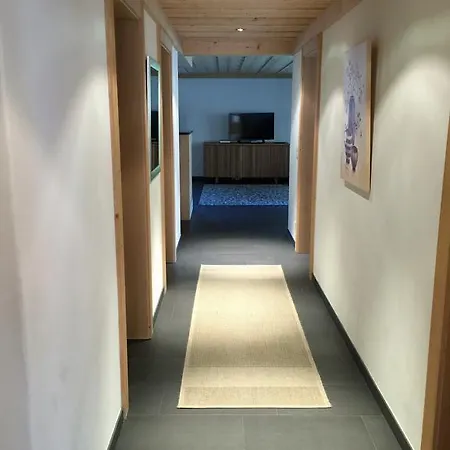 Chalet Monsalvat Гштад